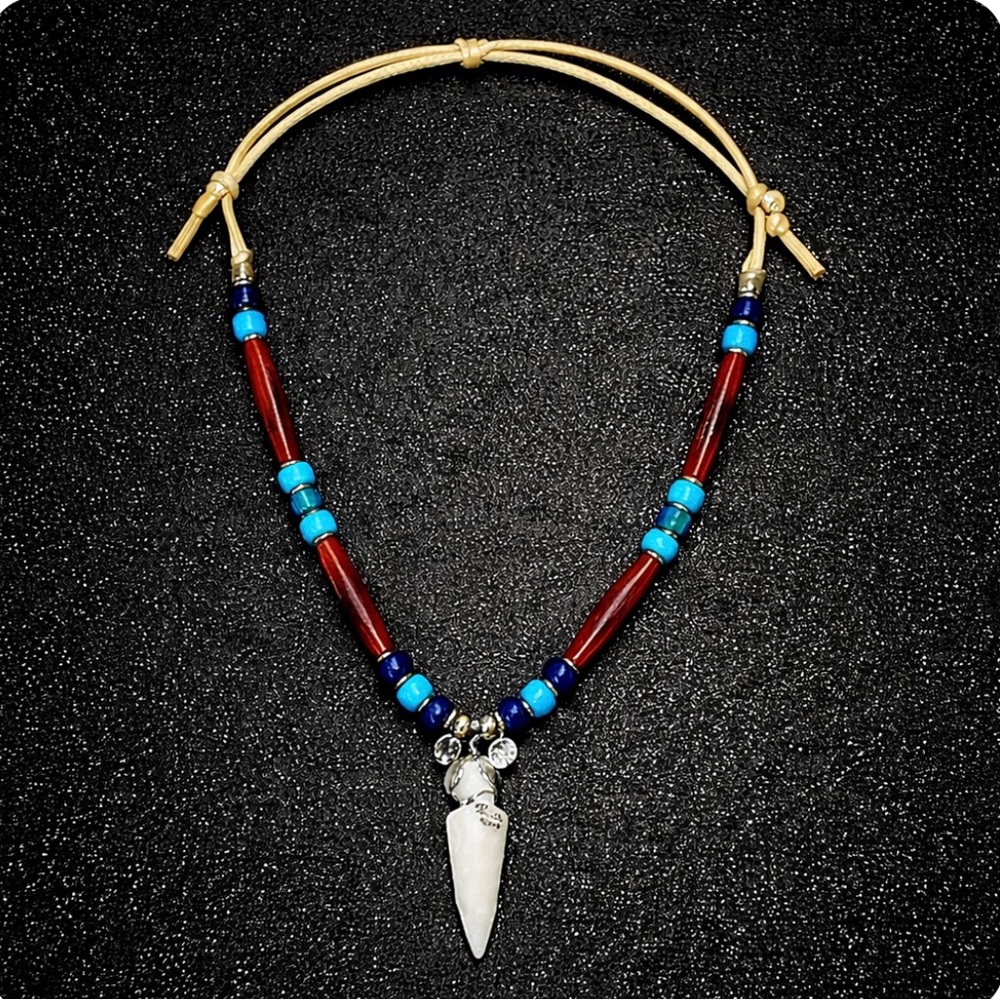 NWOT Signed Handmade White Quartz Arrowhead 13"-17" Blue & Red Beaded Necklace